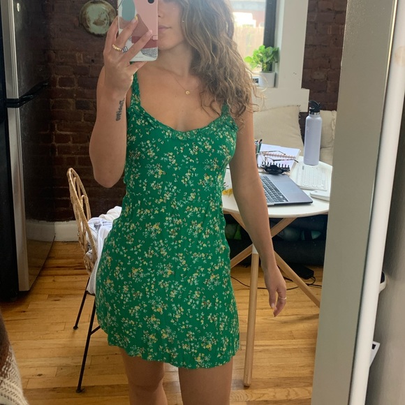 Faithfull the Brand dress - Picture 2 of 4